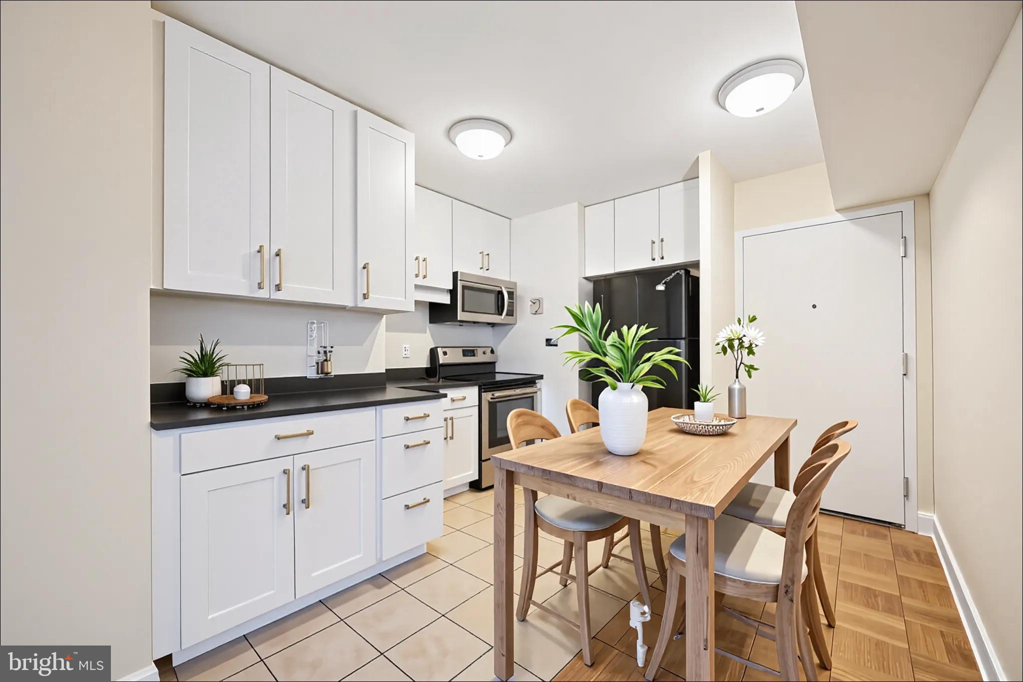 922 24TH STREET NW 809