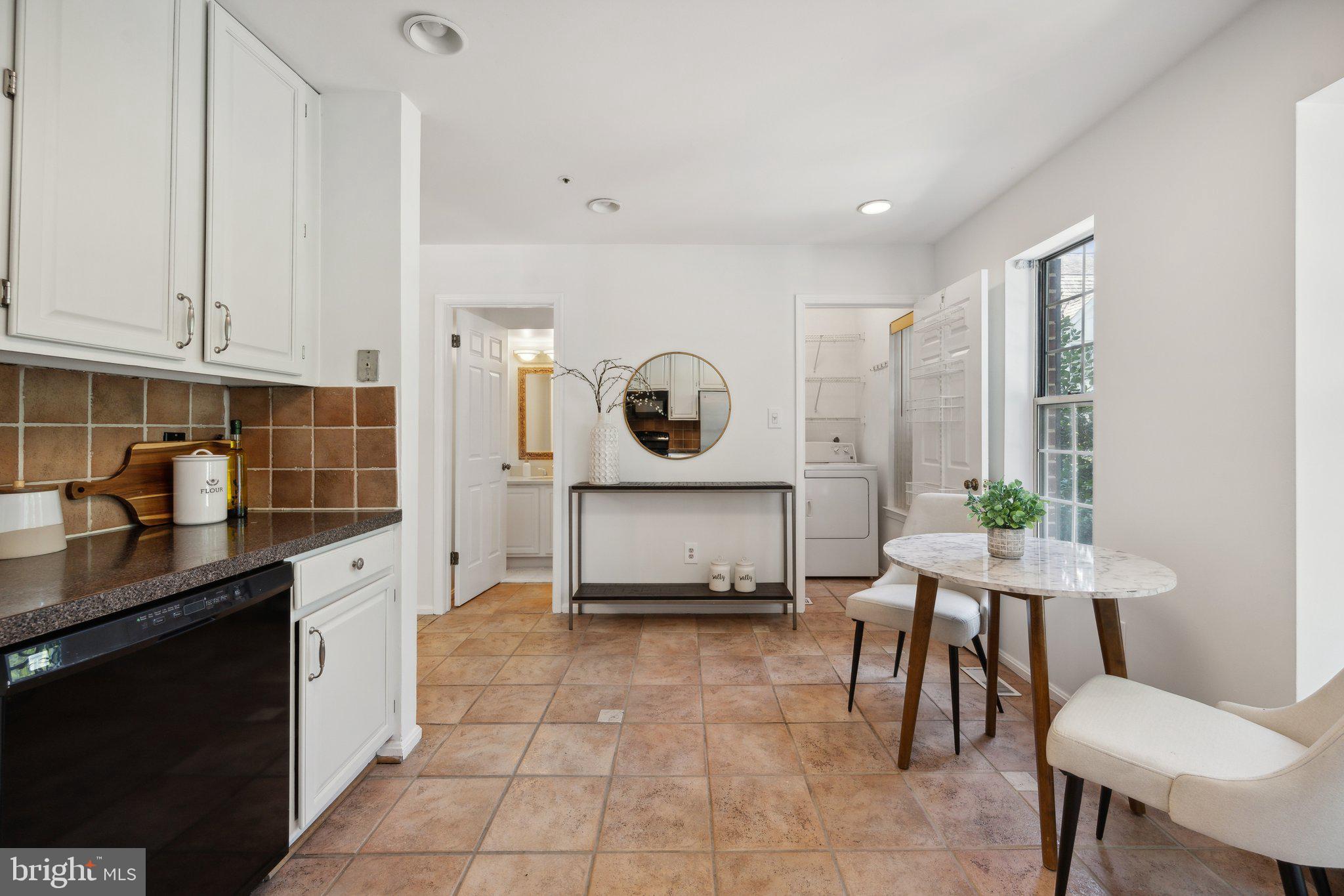 OLD GEORGETOWN VILLAGE - Residential