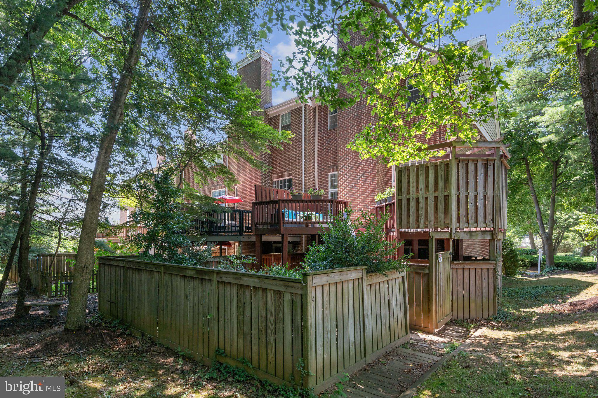 OLD GEORGETOWN VILLAGE - Residential