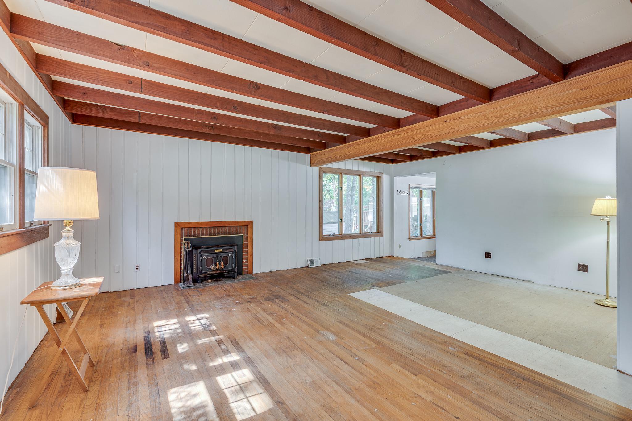 5 WOODLAND AVENUE