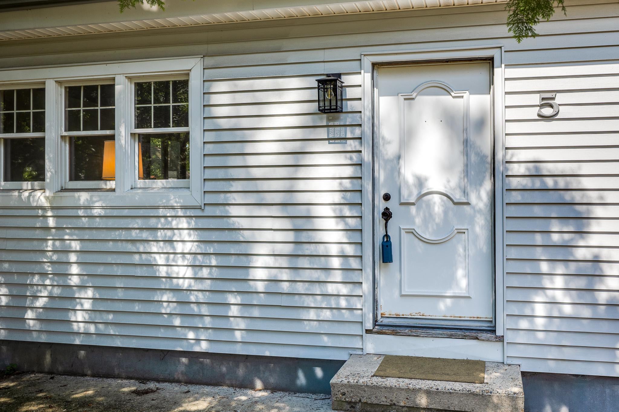 5 WOODLAND AVENUE