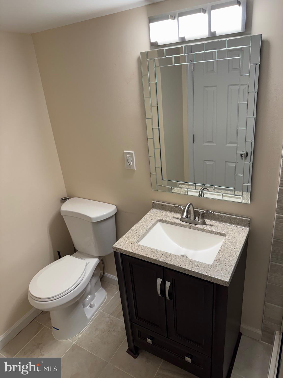 BEL PRE WOODS - Residential Lease