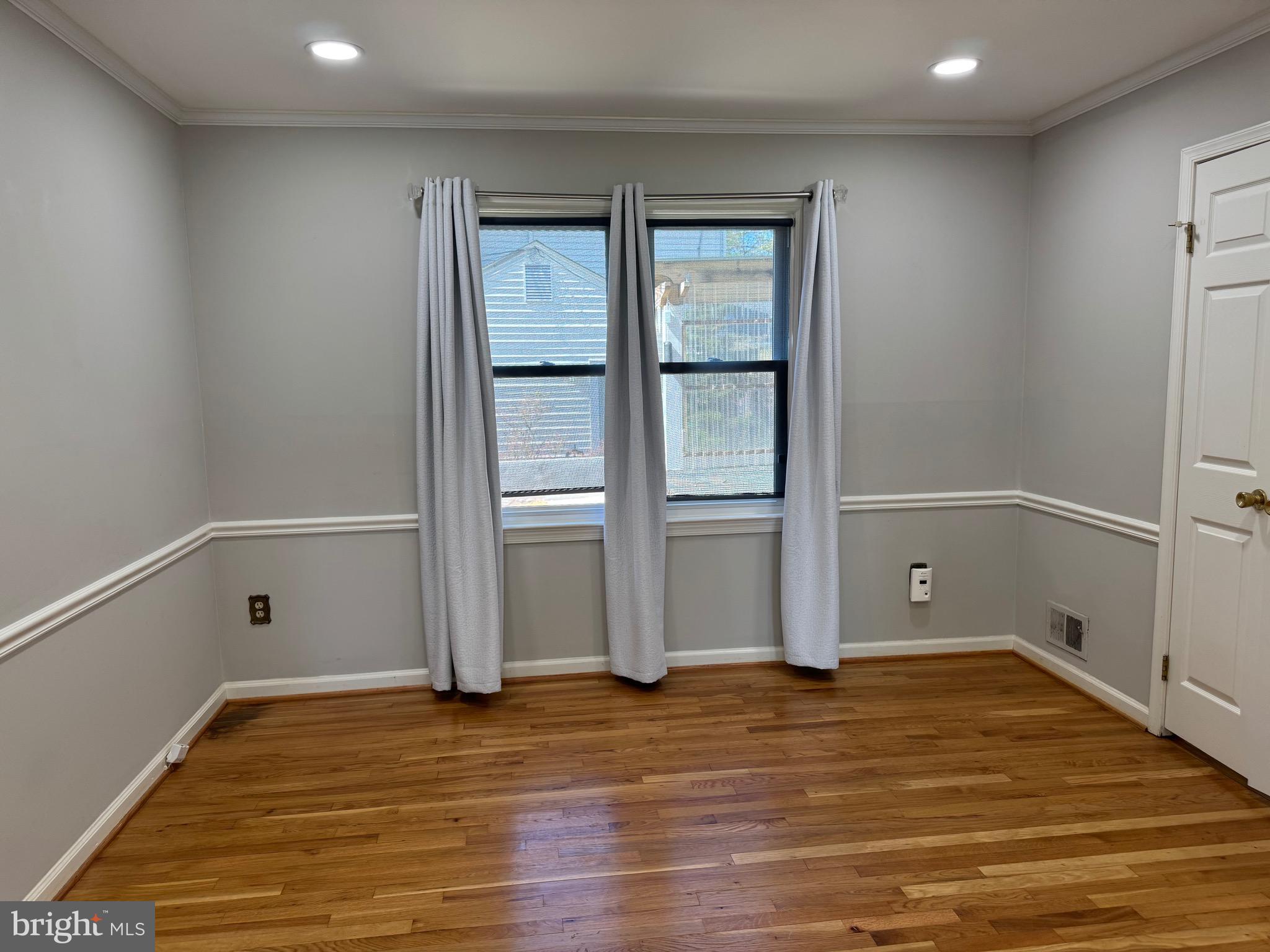 BEL PRE WOODS - Residential Lease