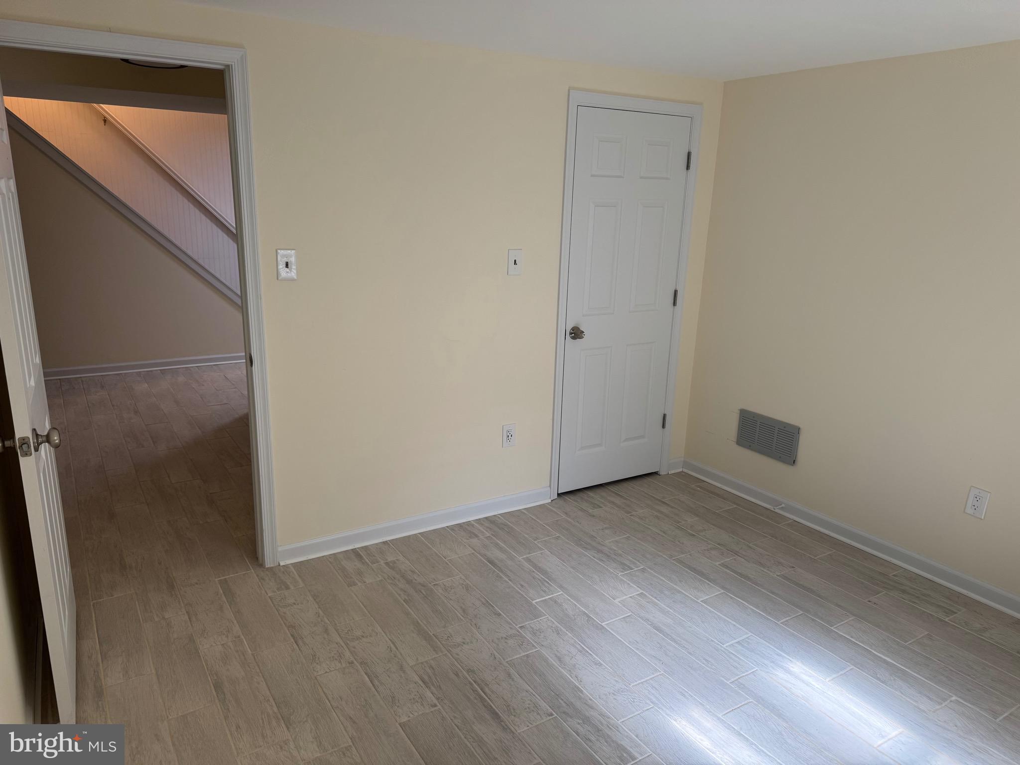 BEL PRE WOODS - Residential Lease