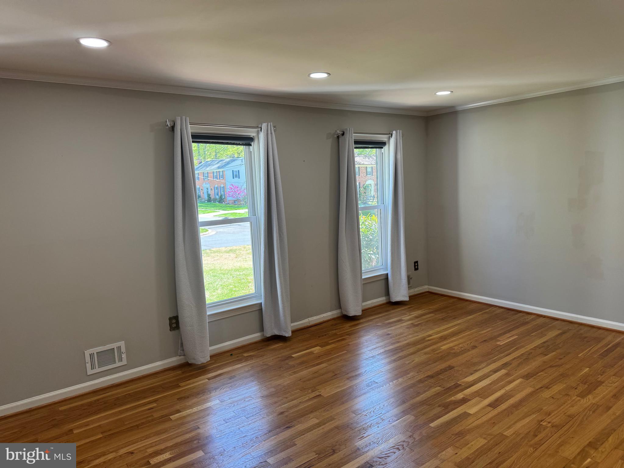 BEL PRE WOODS - Residential Lease