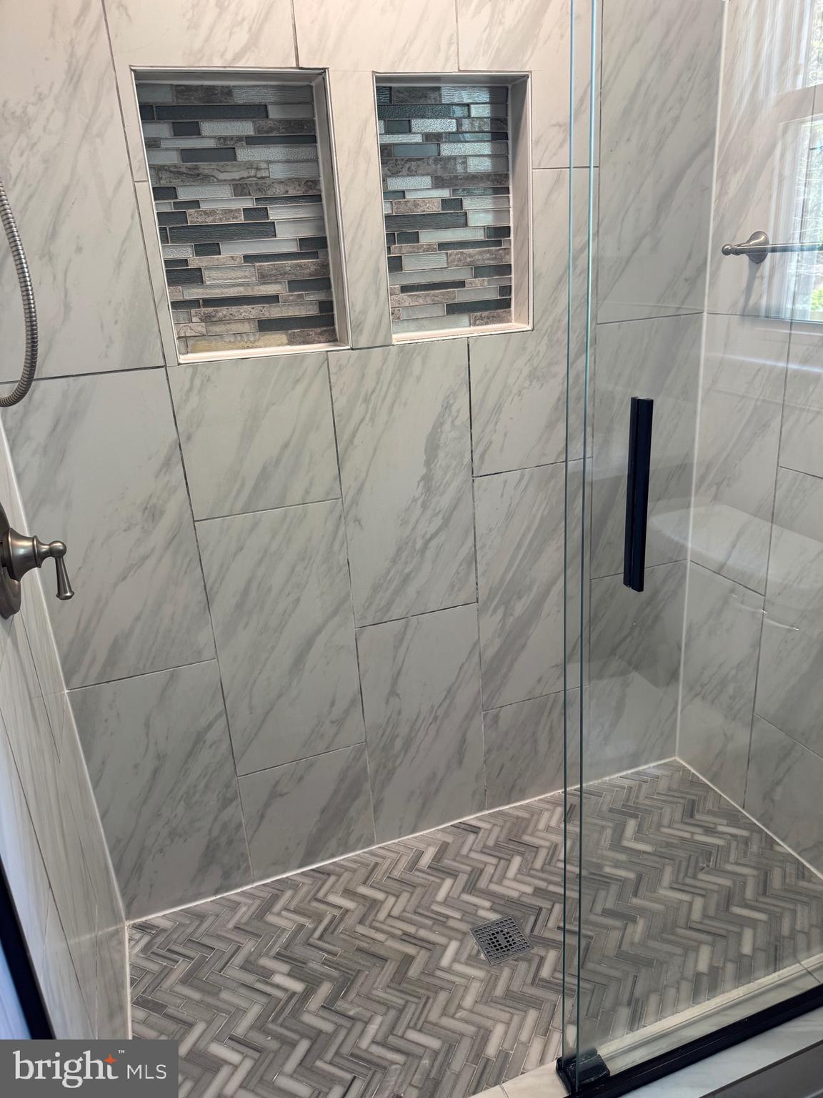 BEL PRE WOODS - Residential Lease