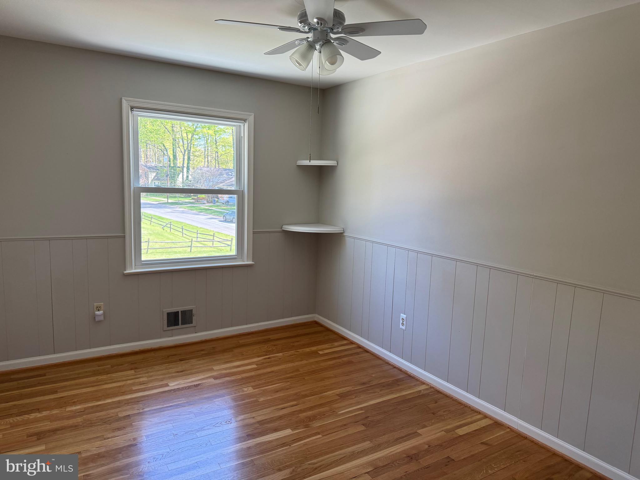 BEL PRE WOODS - Residential Lease