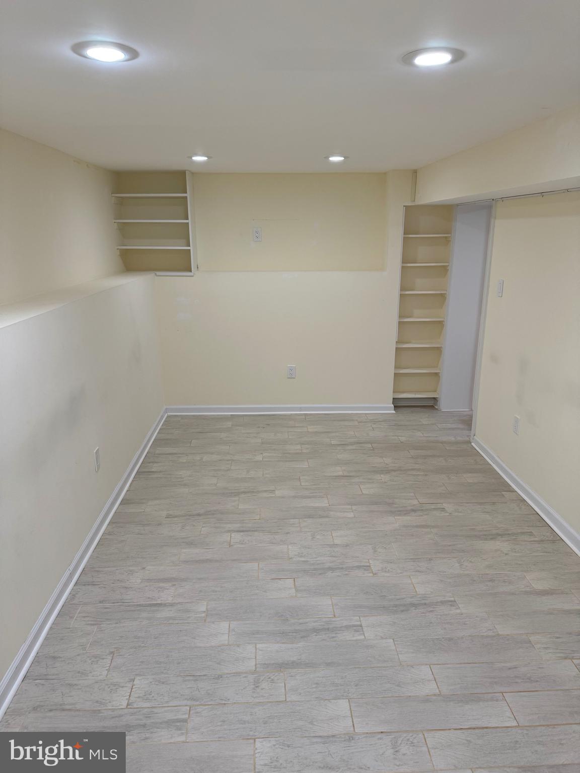 BEL PRE WOODS - Residential Lease