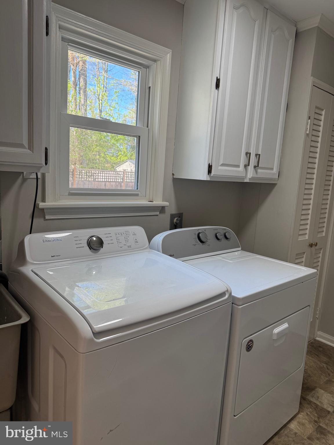 BEL PRE WOODS - Residential Lease