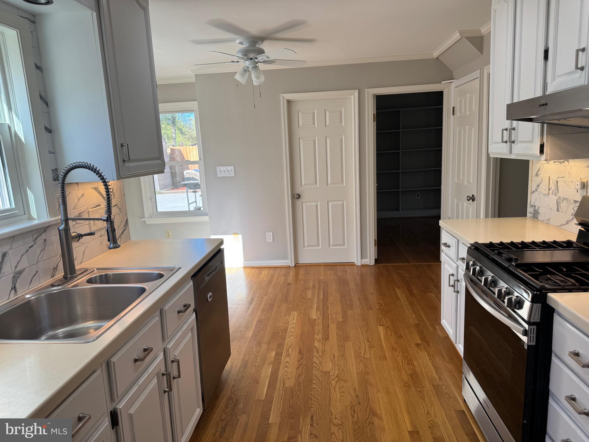 BEL PRE WOODS - Residential Lease