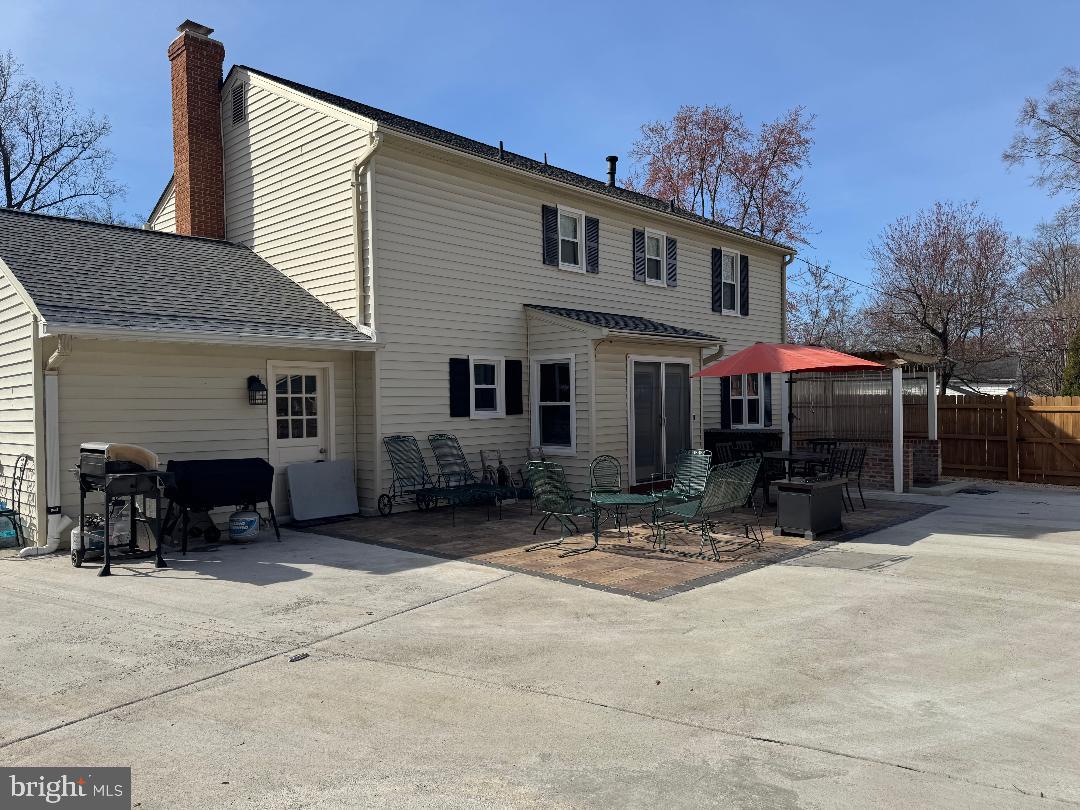 BEL PRE WOODS - Residential Lease