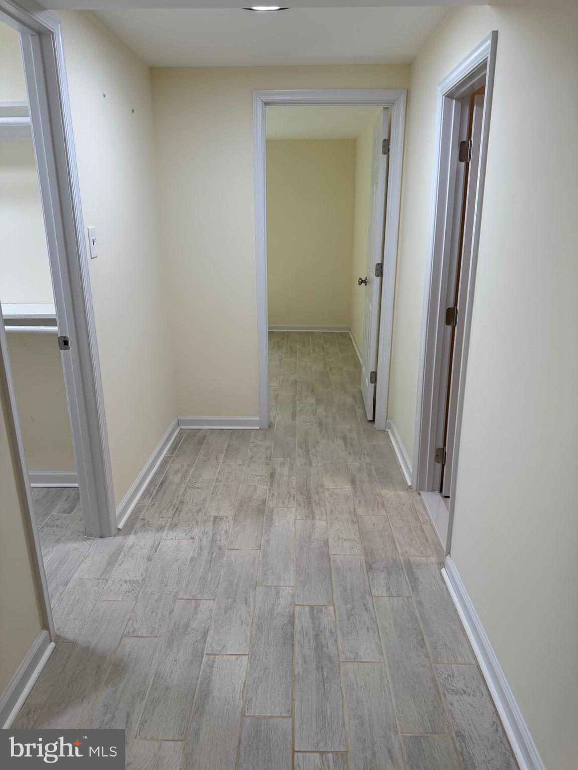 BEL PRE WOODS - Residential Lease