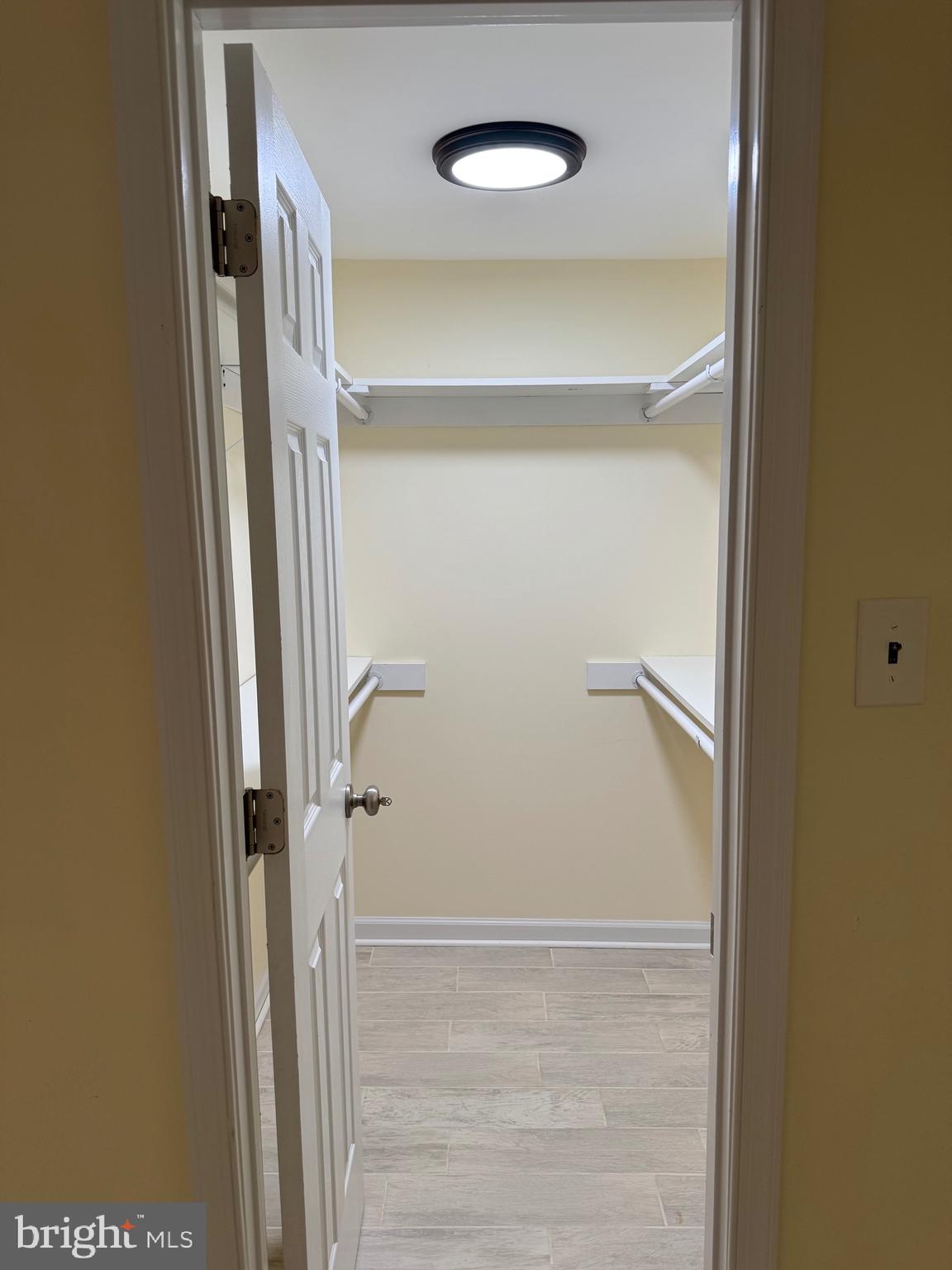 BEL PRE WOODS - Residential Lease