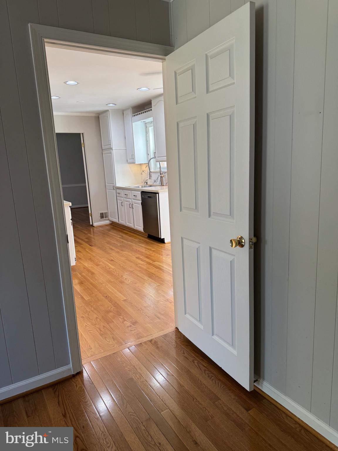 BEL PRE WOODS - Residential Lease