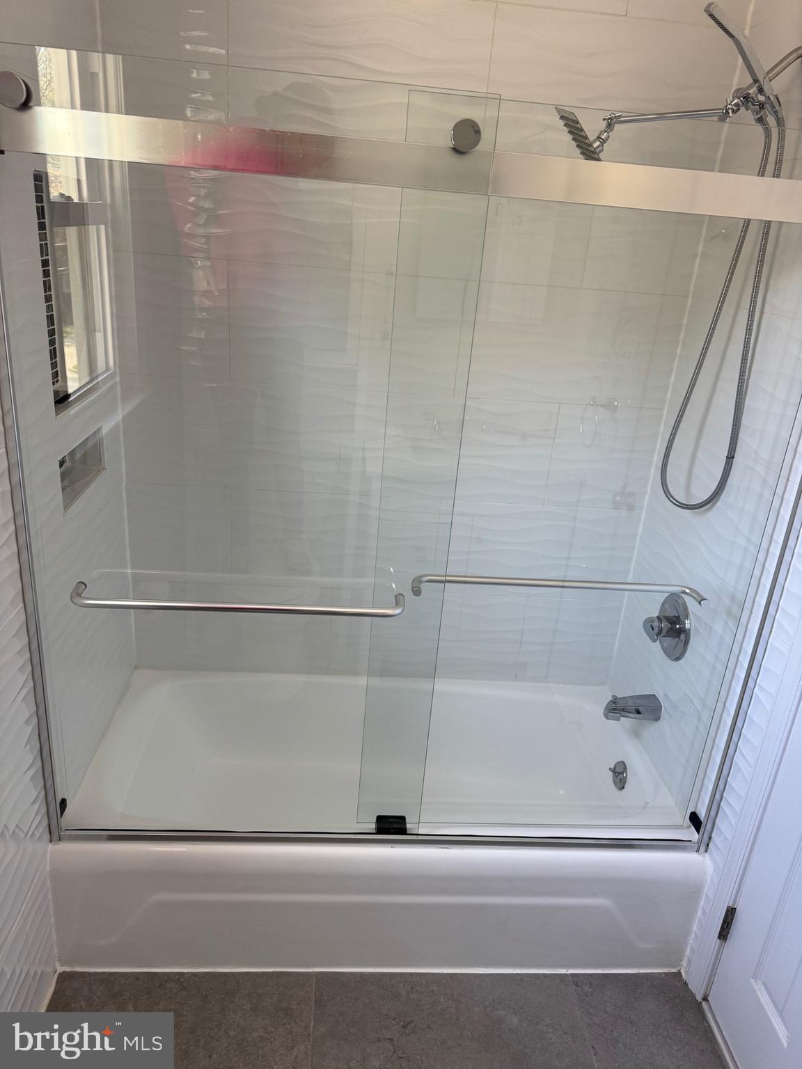 BEL PRE WOODS - Residential Lease