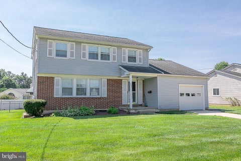Photo of 237 Borton Drive, WOODSTOWN, NJ 08098 (MLS # NJSA2019412)