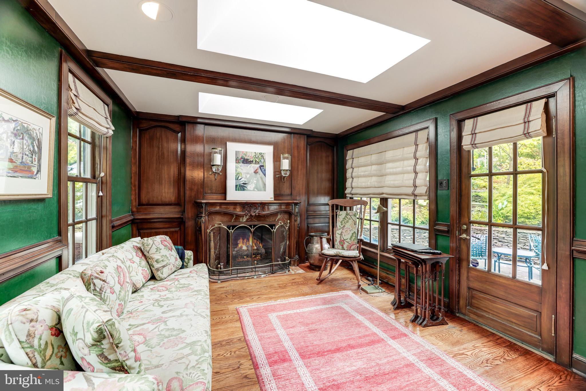 SLEEPY HOLLOW - Residential