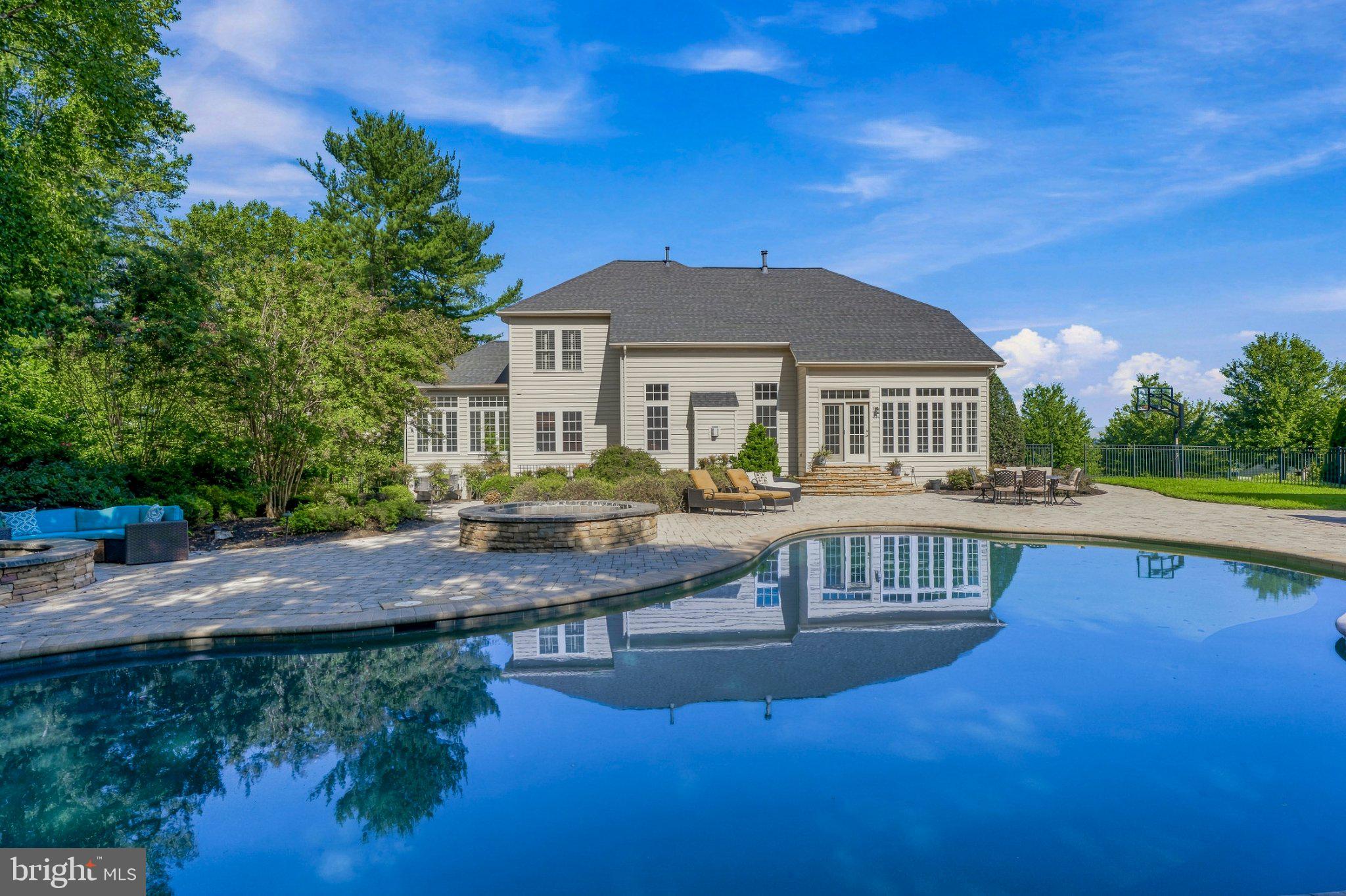 119 BOWER LANE