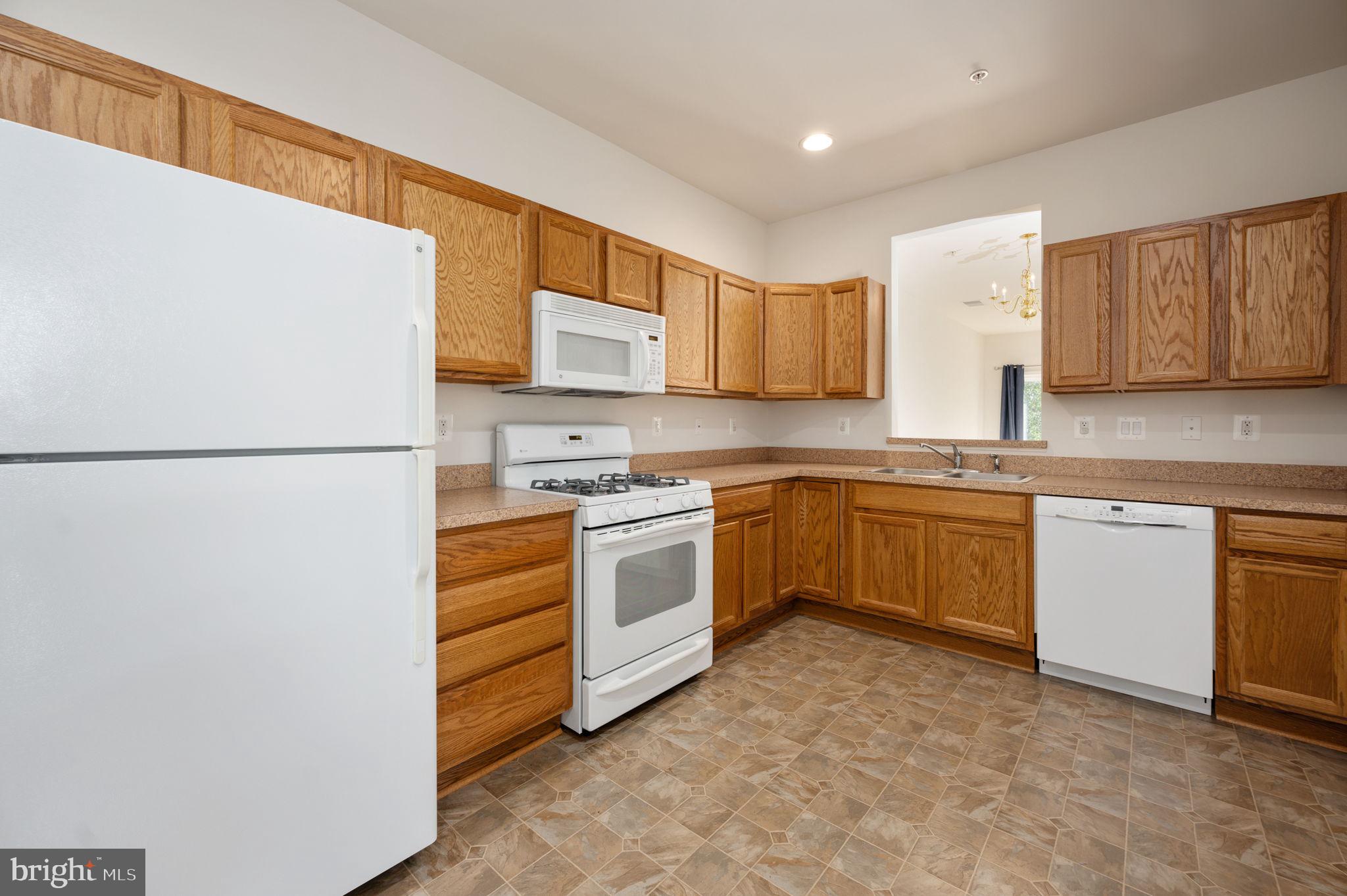 THE VILLAS AT FALLS RUN - Residential