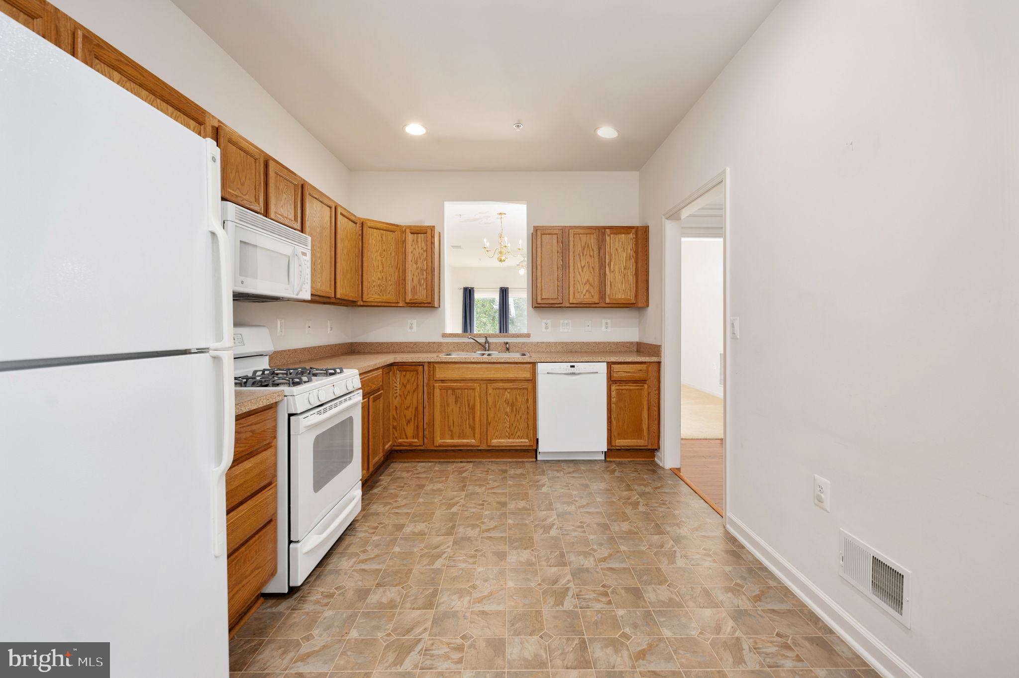 THE VILLAS AT FALLS RUN - Residential