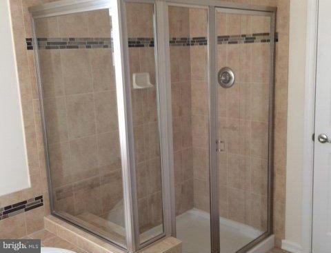 OAK CREEK - Residential