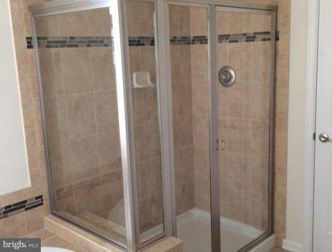 OAK CREEK - Residential