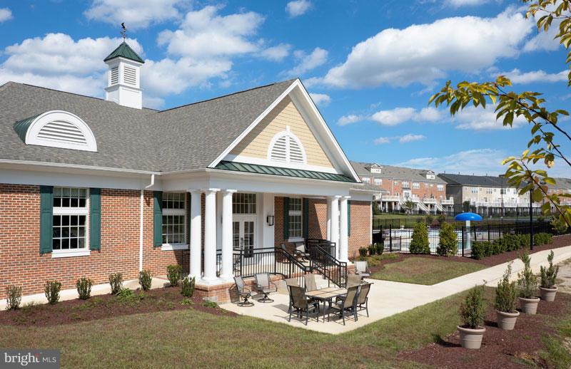 OAK CREEK - Residential