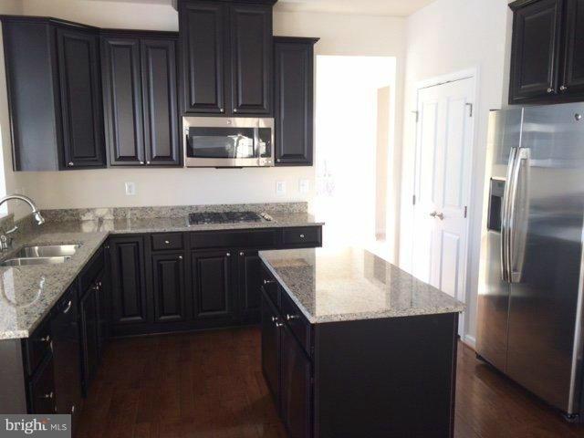 OAK CREEK - Residential