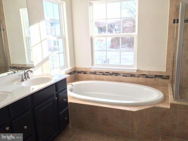 OAK CREEK - Residential