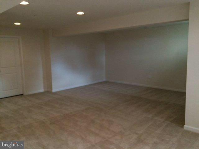 OAK CREEK - Residential