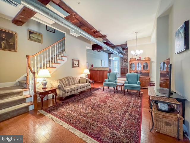 10 WATSON MILL LANE