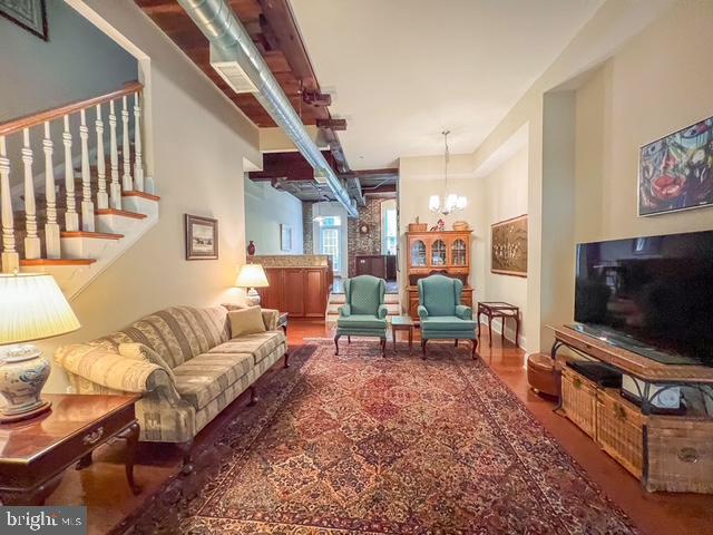 10 WATSON MILL LANE