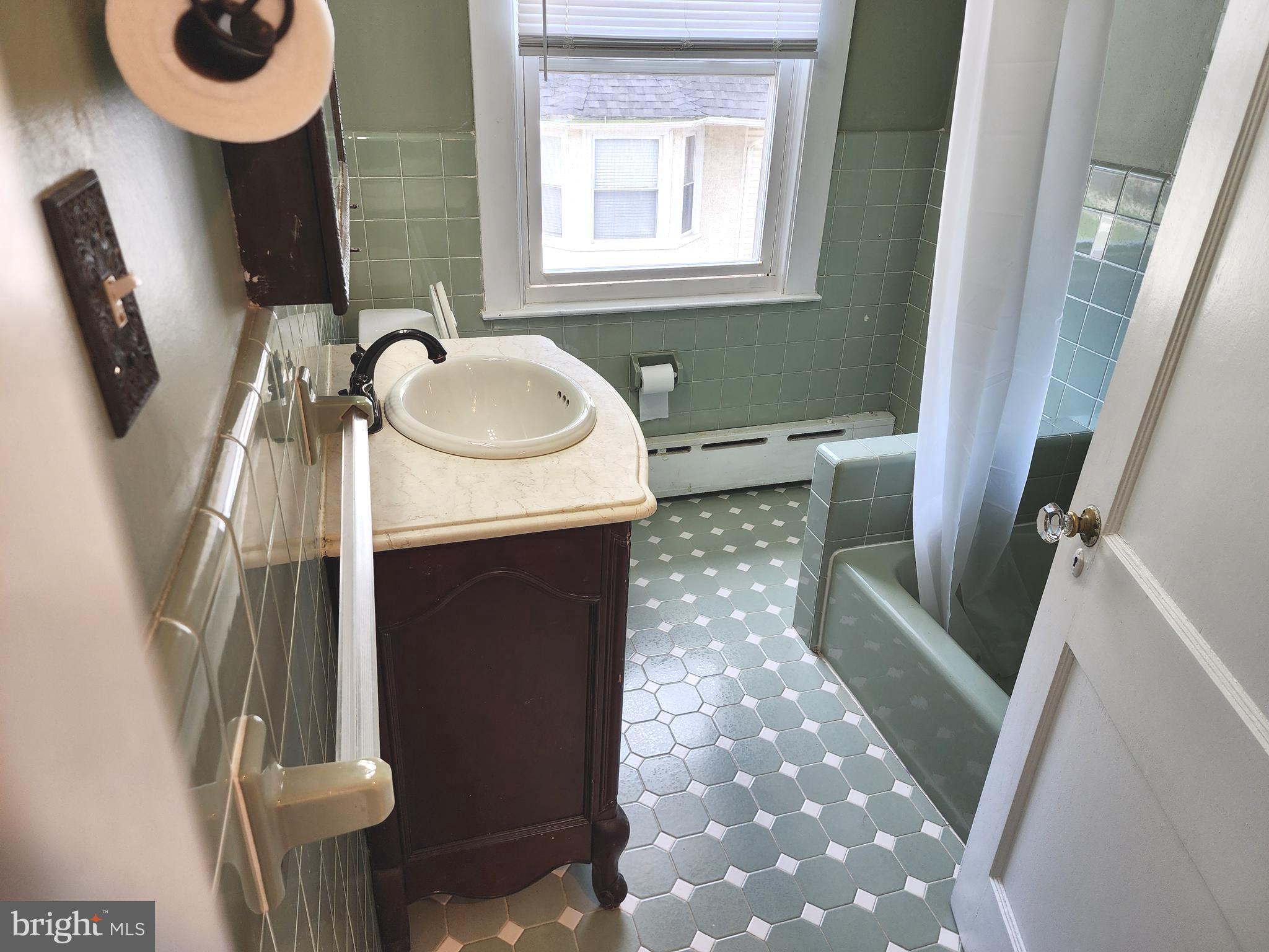 DREXEL HILL - Residential