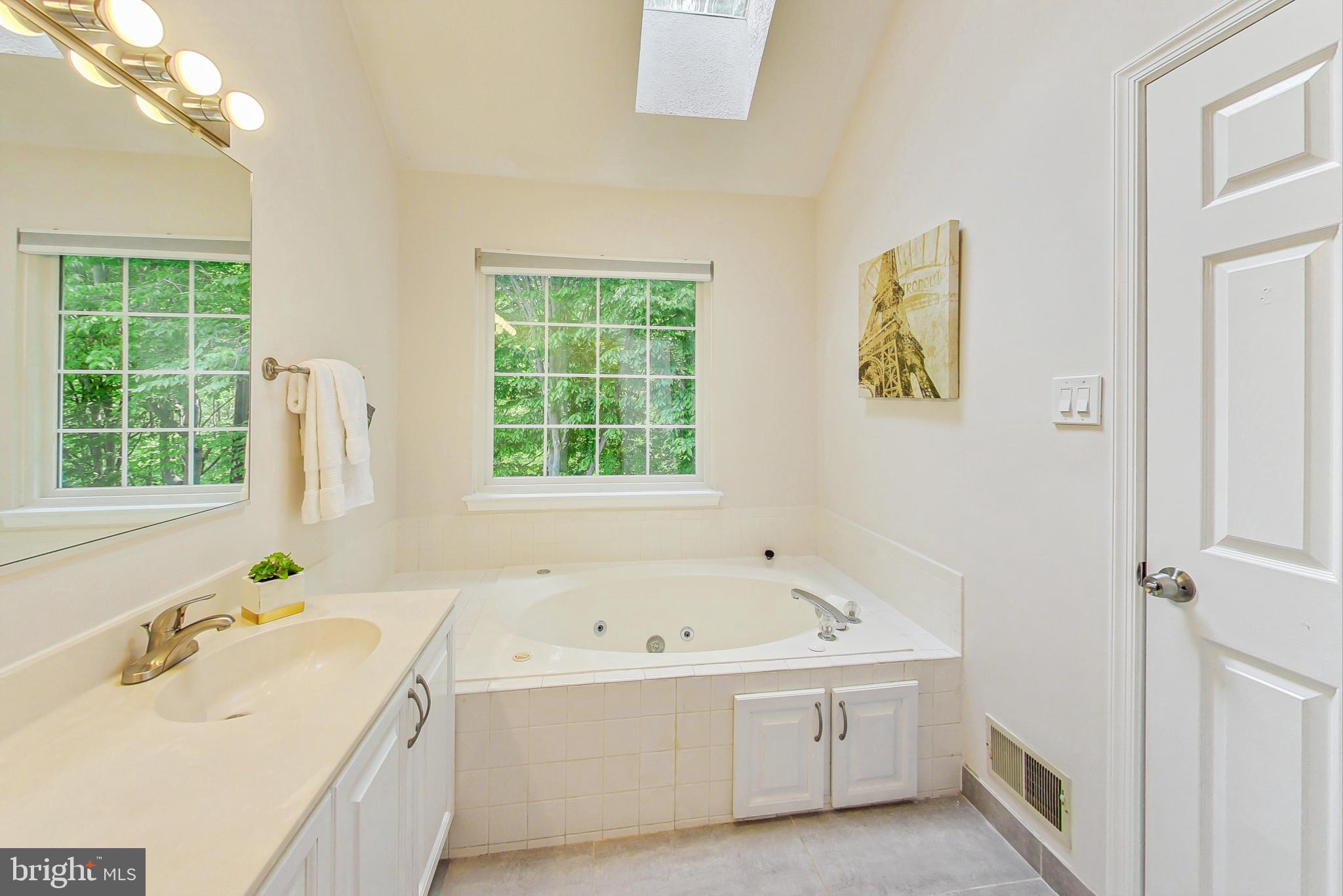 HALLOWELL - Residential