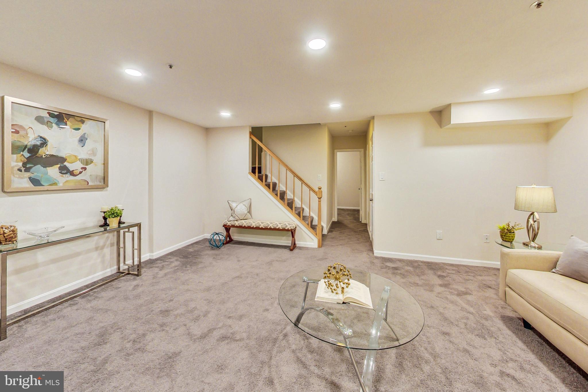 HALLOWELL - Residential