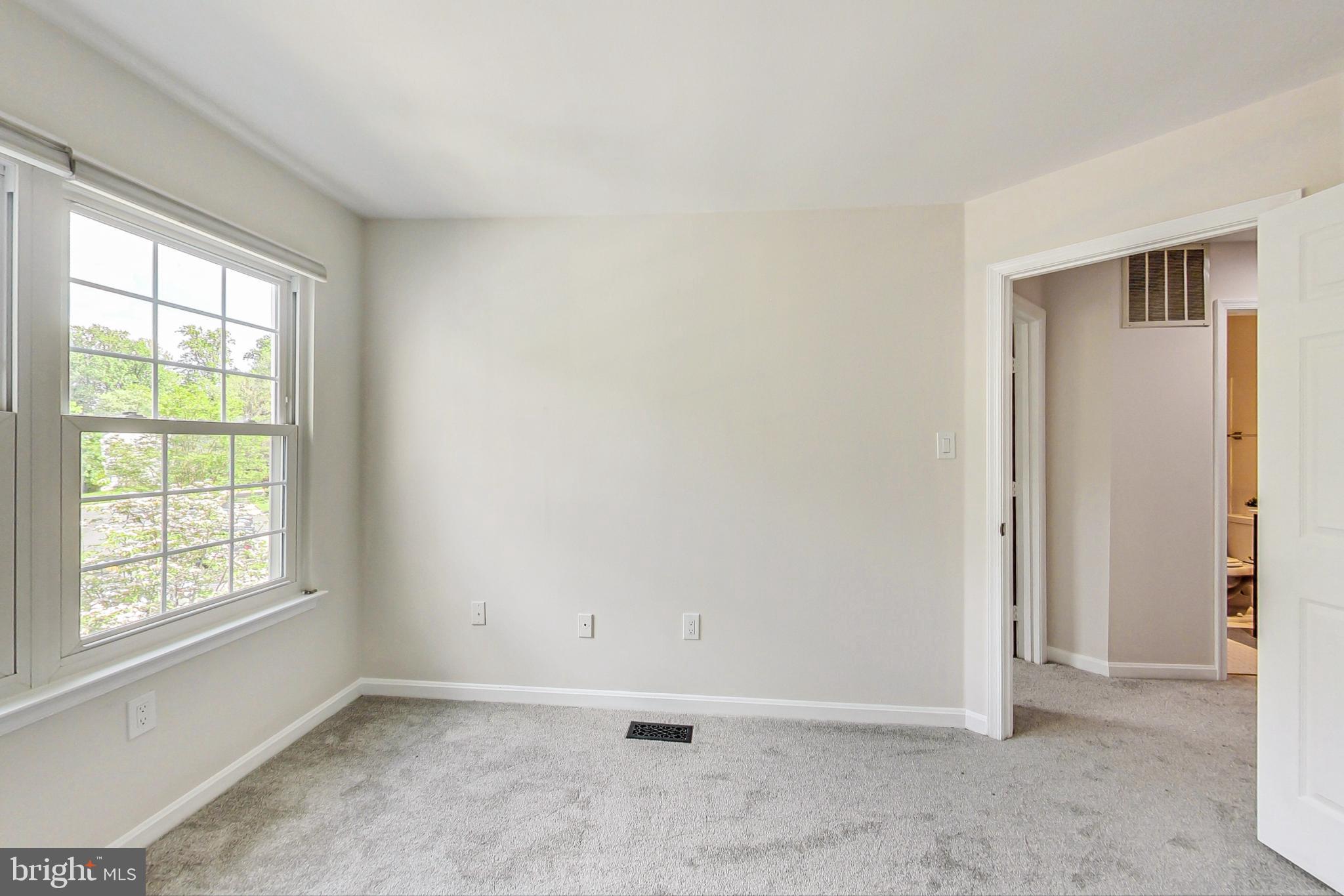 HALLOWELL - Residential