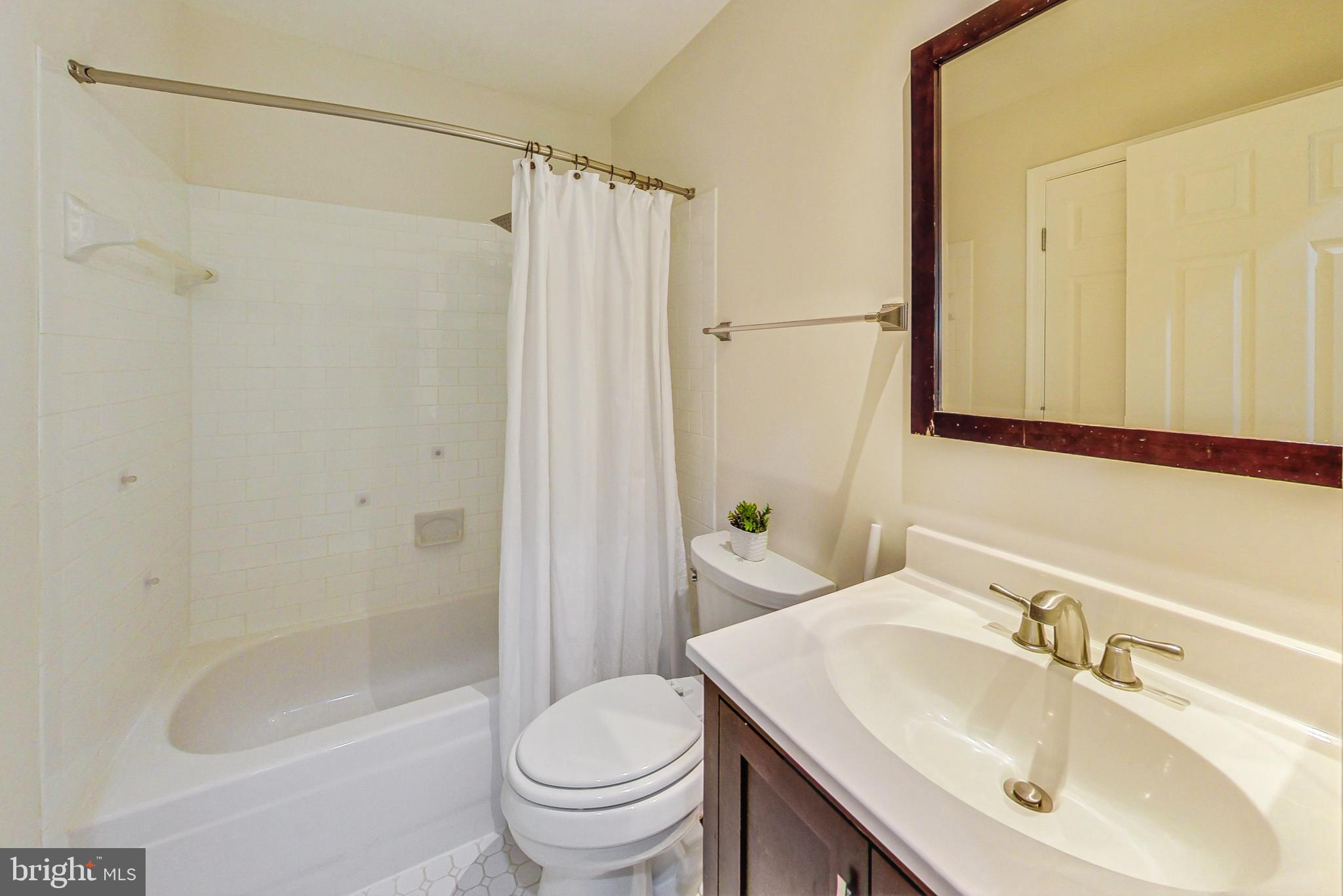 HALLOWELL - Residential