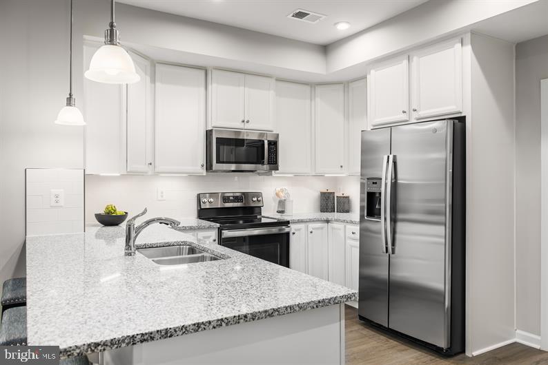 242 MATISSE PLACE 1012J SPEC HOME