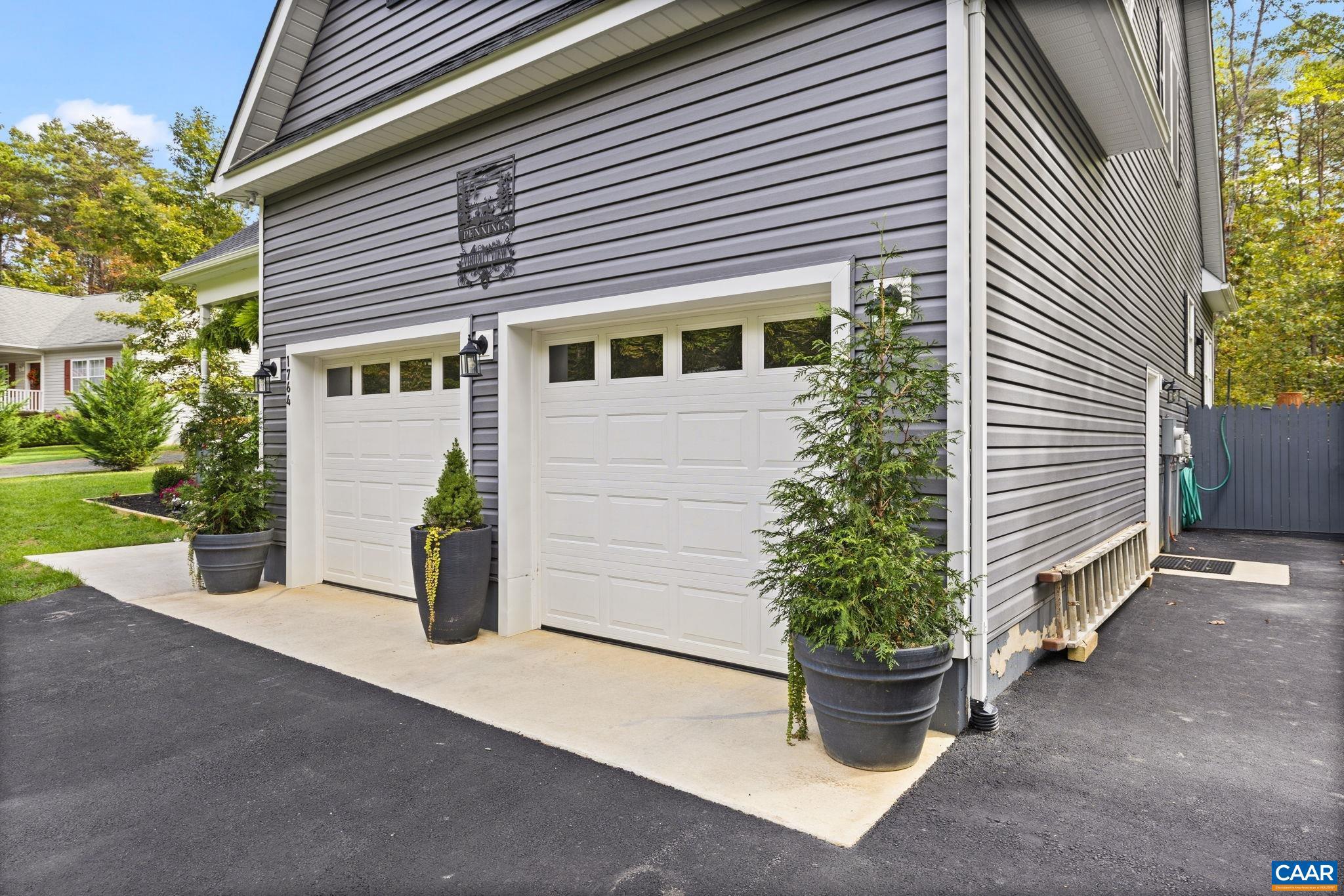 SHENANDOAH CROSSING - Residential