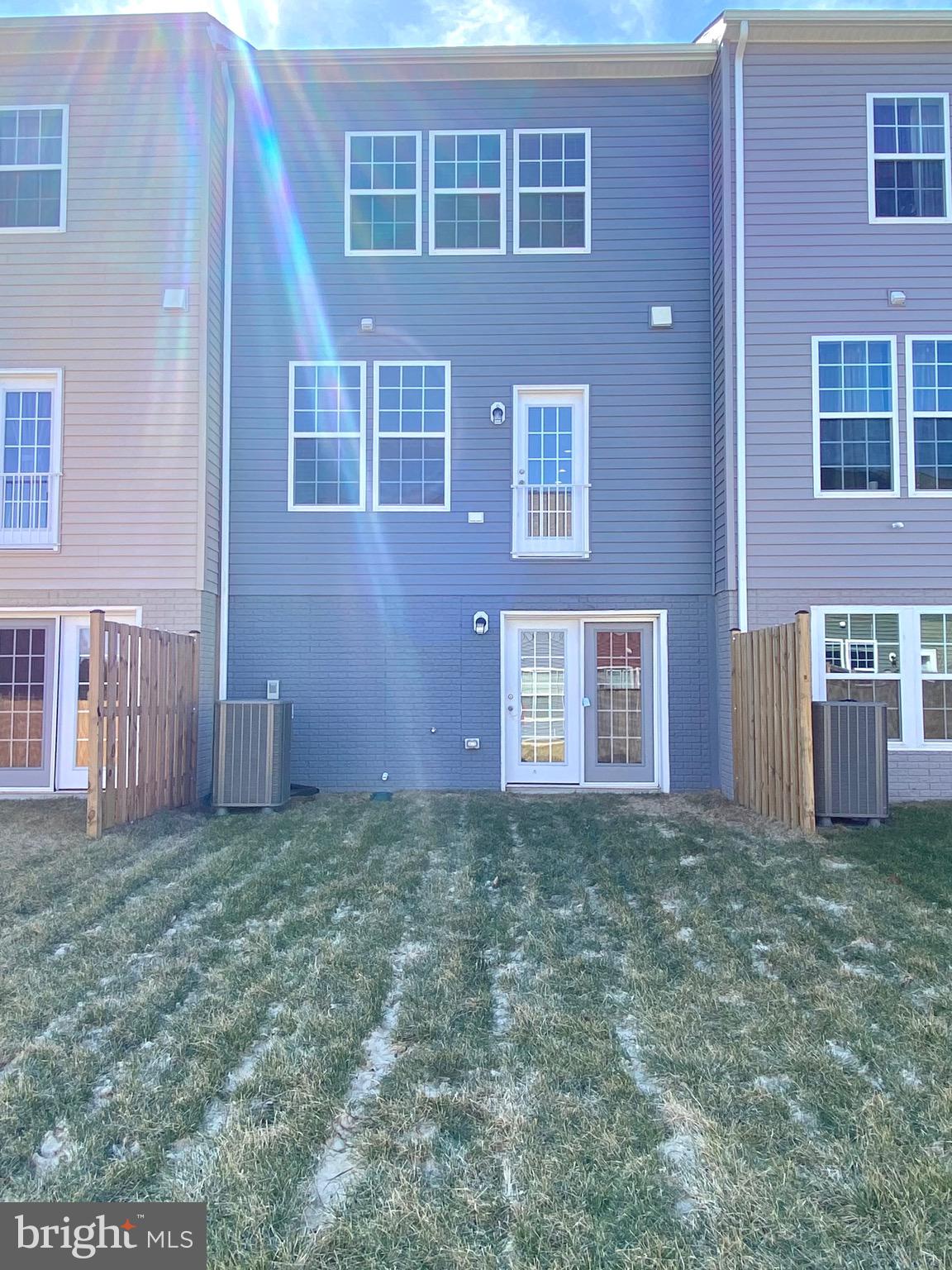 MCCAULEY CROSSING - Residential Lease