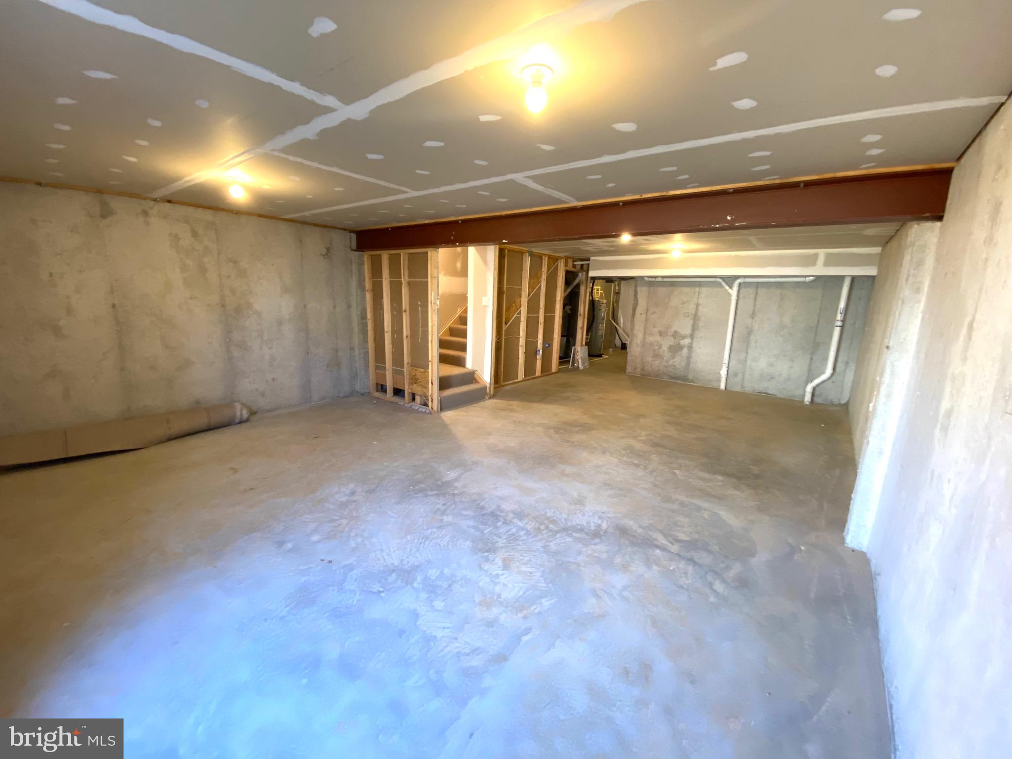 MCCAULEY CROSSING - Residential Lease