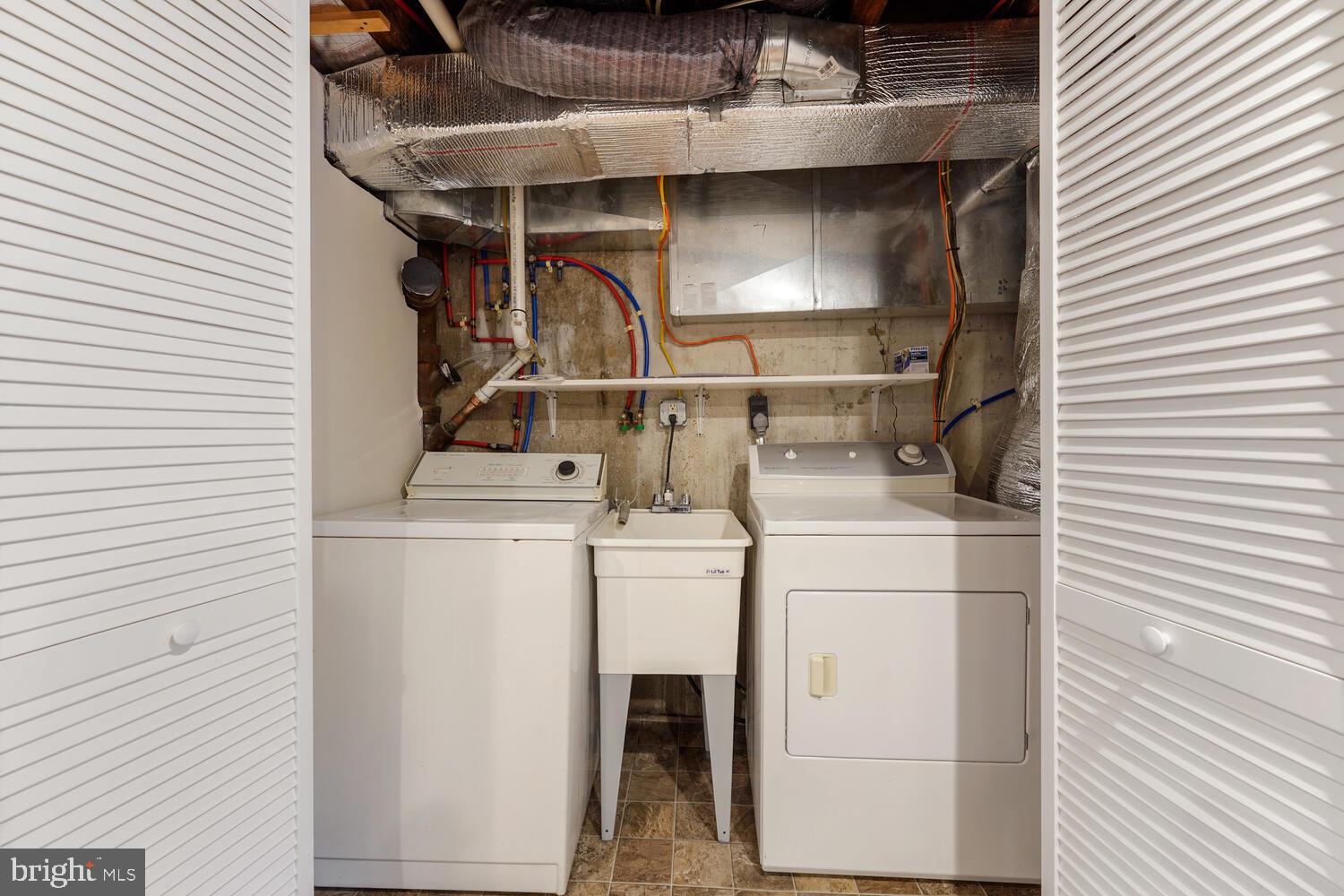 WESTBROOK PARK - Residential Lease