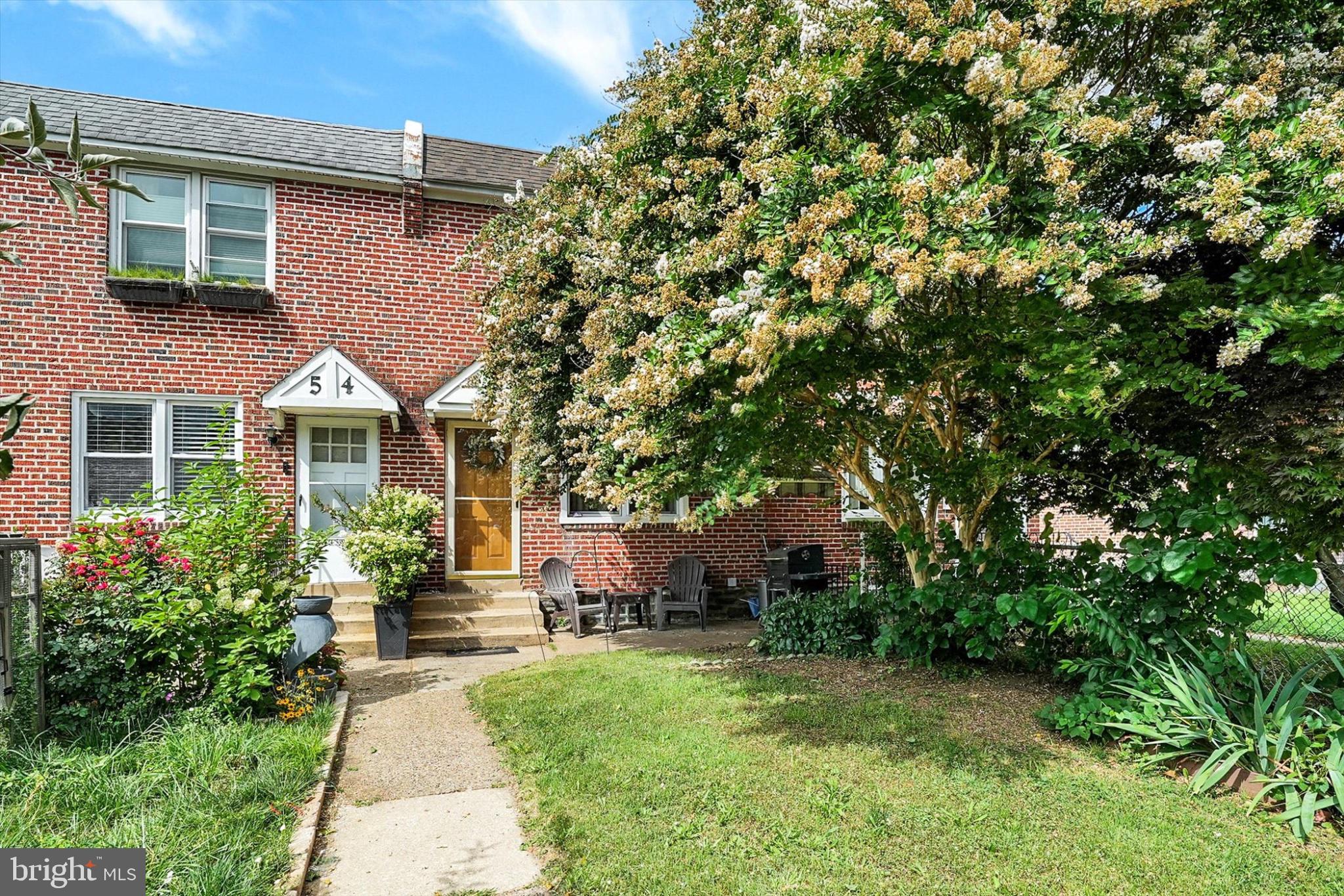 52 FOLCROFT AVENUE