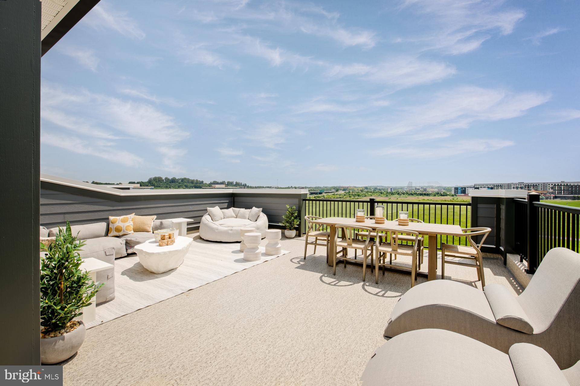 ONE LOUDOUN - Residential