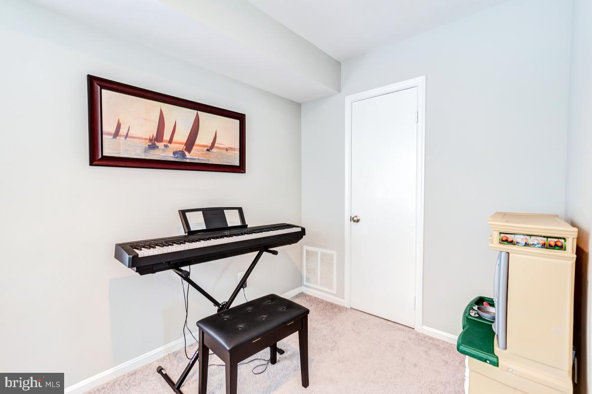 STRATTON WOODS - Residential