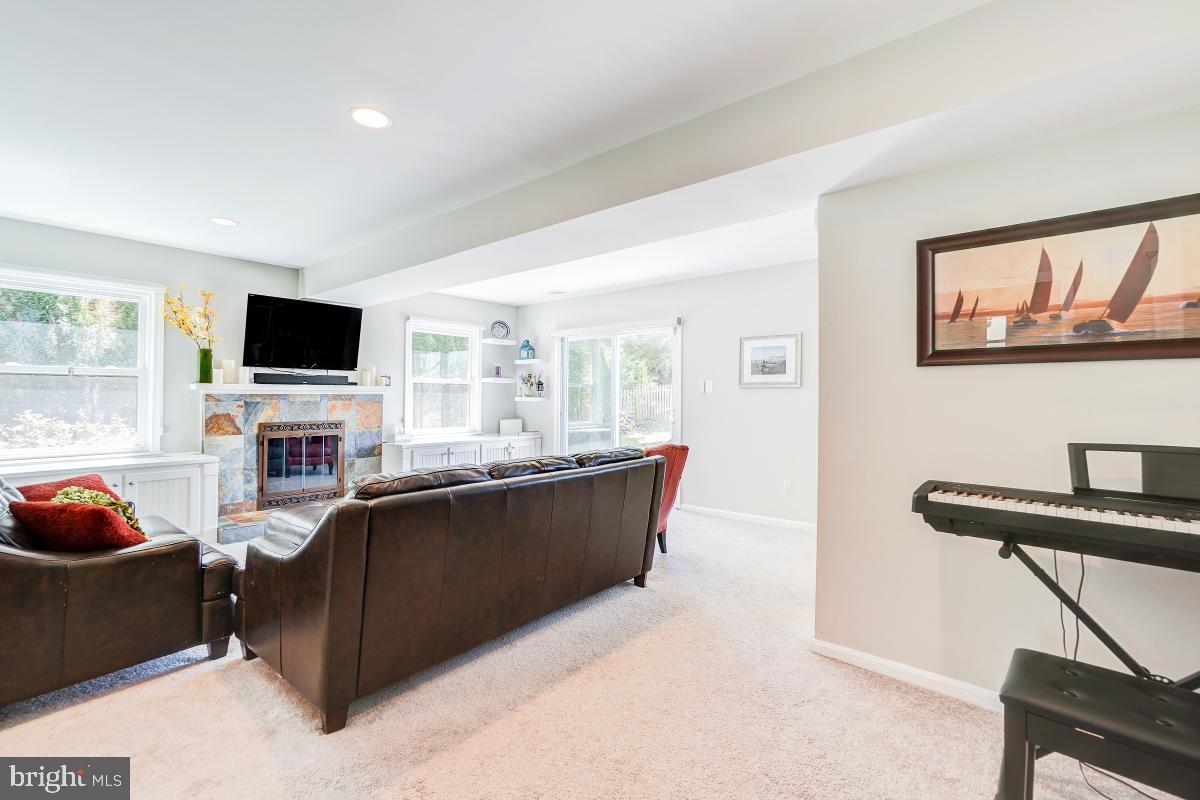 STRATTON WOODS - Residential