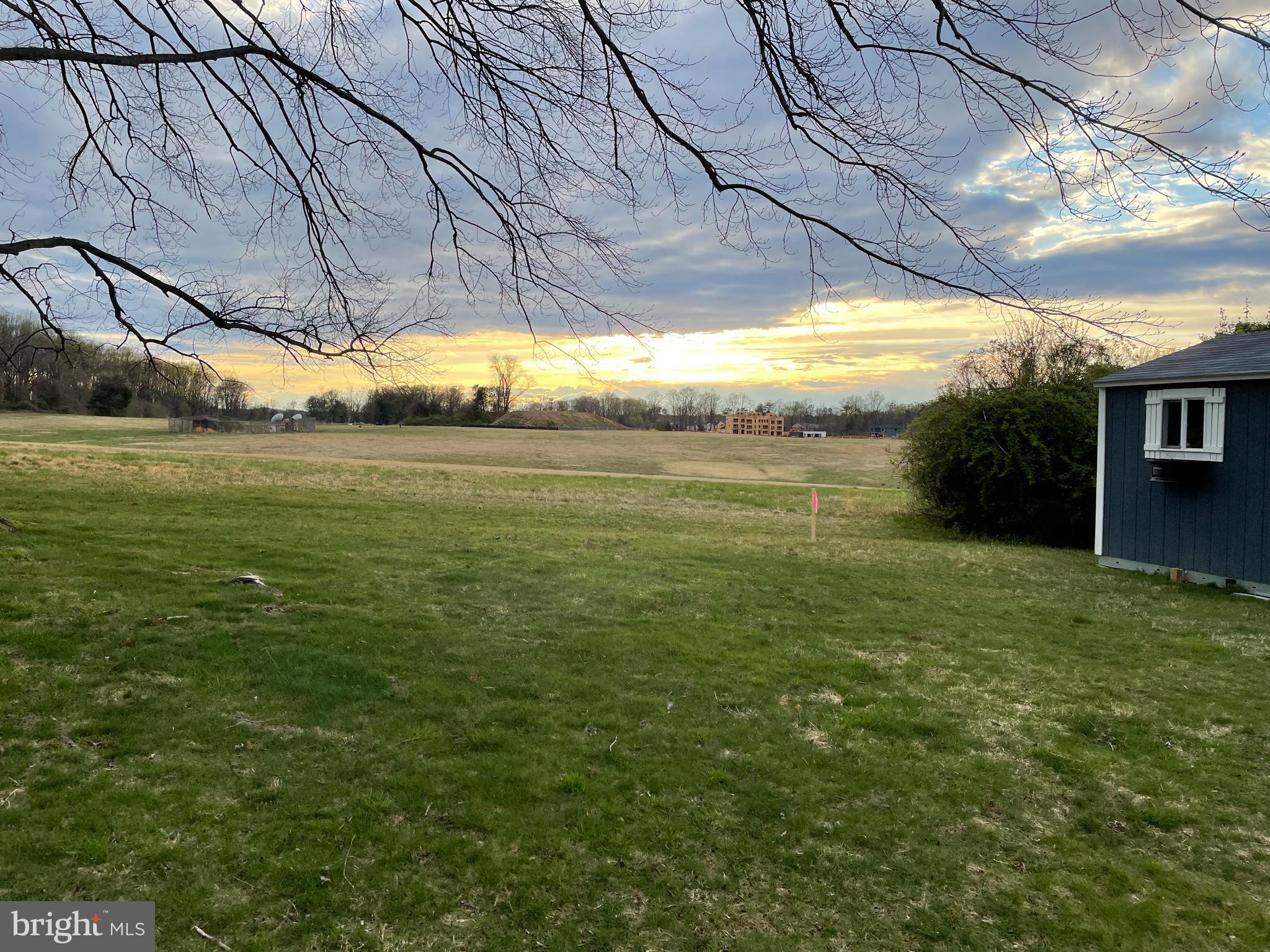 STRATTON WOODS - Residential