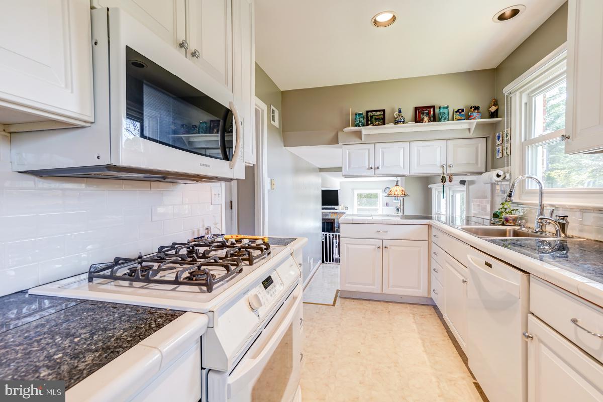 STRATTON WOODS - Residential