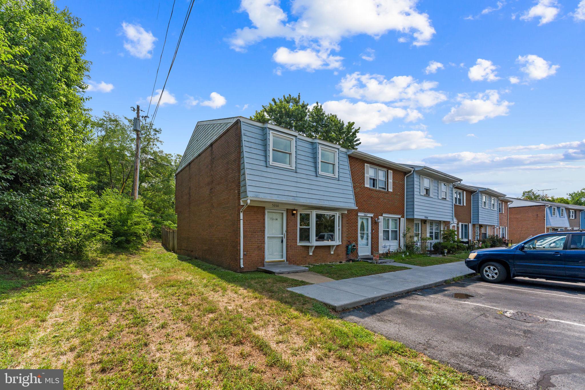 5260 MULBERRY COURT