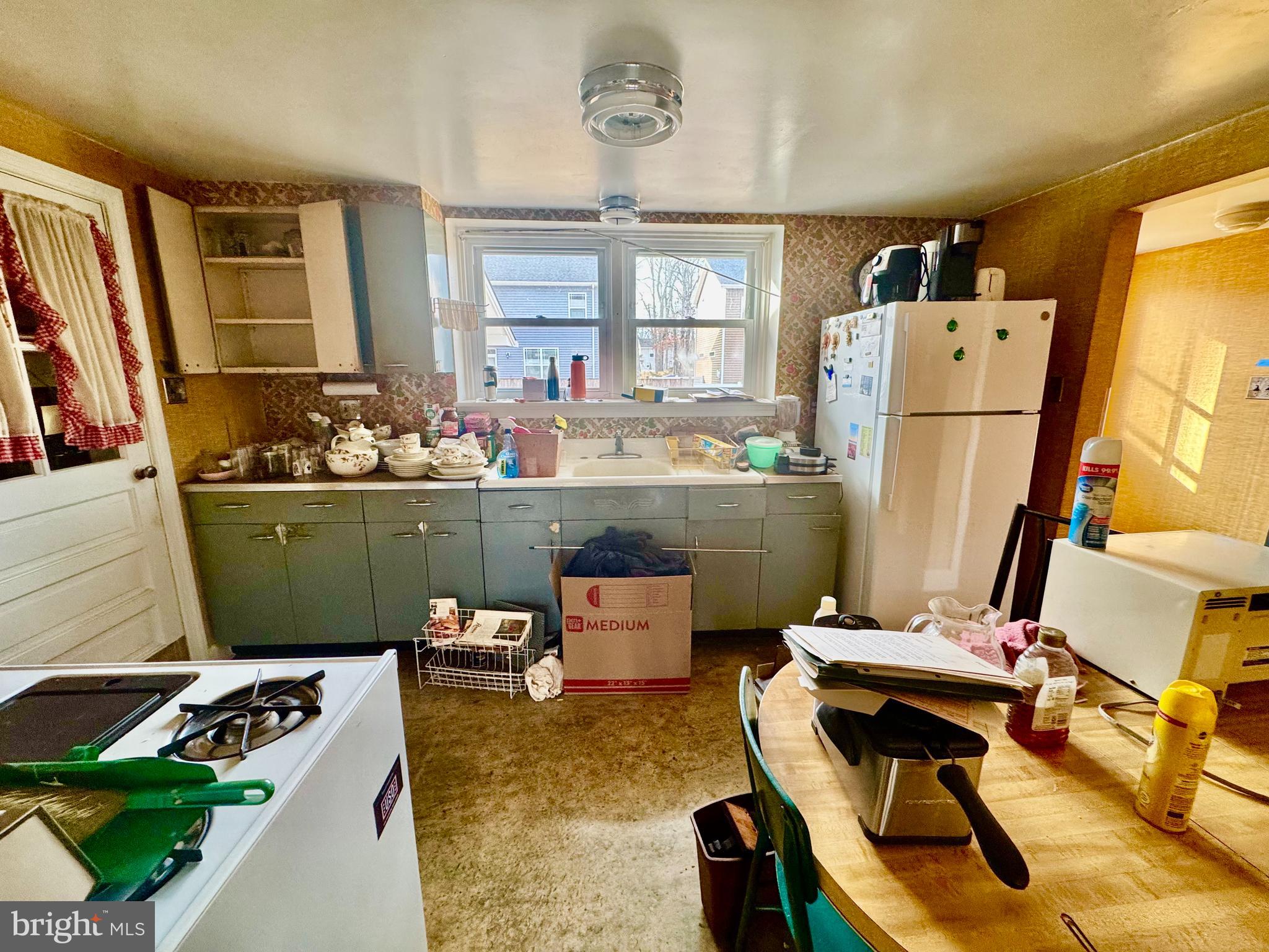 AVALON SHORES - Residential